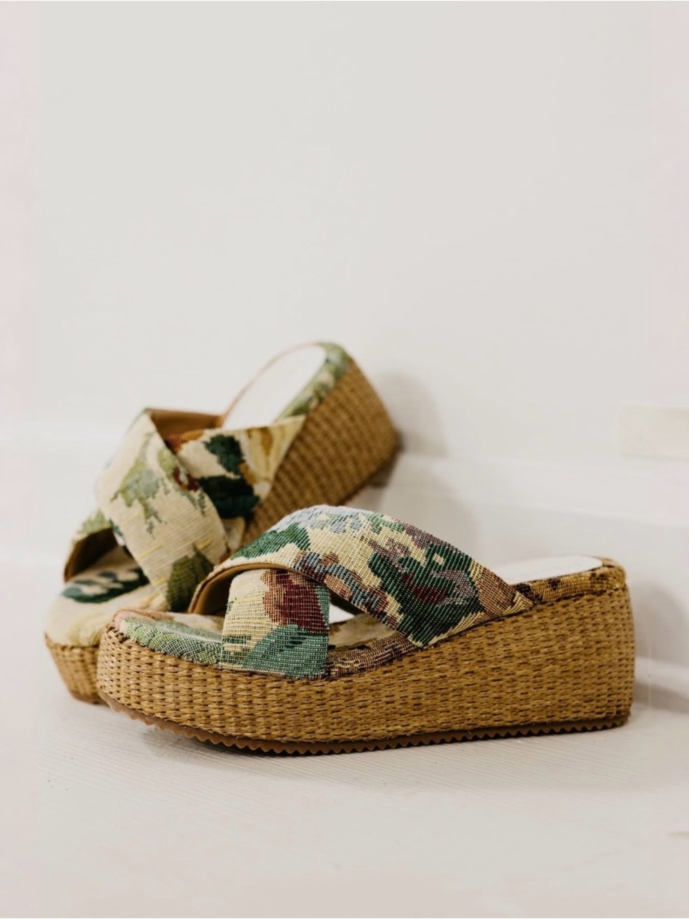 Woven Platform Slide Sandals in Multi Green